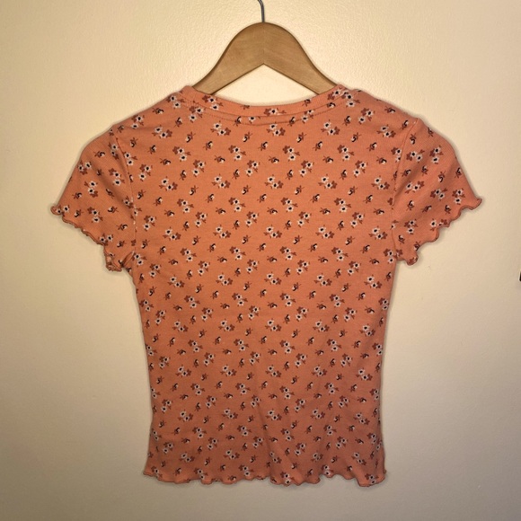 Girls youth Aeropostale short sleeve tee with floral pattern. - Picture 2 of 2